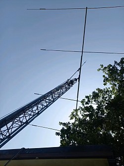 der Alte Mast wurde für Packet Radio verwendet   , musste Renoviert werden